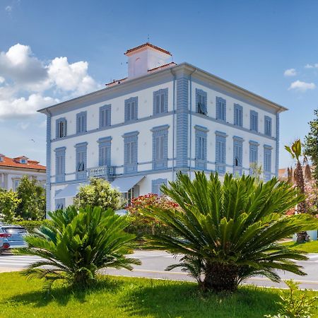 Hotel Tirreno Марина-ді-Масса Екстер'єр фото